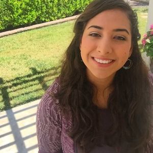 Meet your Posher, Gabriela